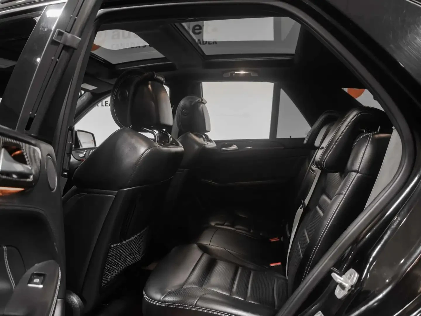 Mercedes-Benz GLE 63 S AMG ЦЕНА ДО БЪЛГАРИЯ АВТОКРЕДИТ, снимка 17 - Автомобили и джипове - 55901693