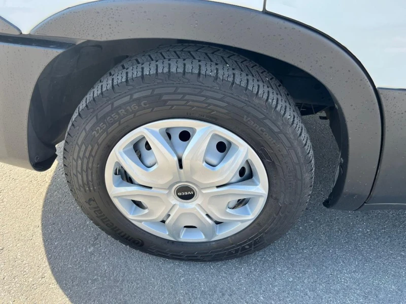 Iveco Daily 35-130 HI MATIC НОВ ВНОС IT ПЕРФЕКТЕН , снимка 10 - Бусове и автобуси - 51910227