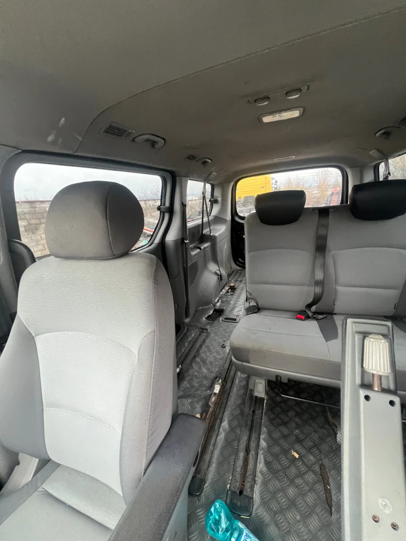 Hyundai H1 Starex, снимка 7 - Бусове и автобуси - 52573233