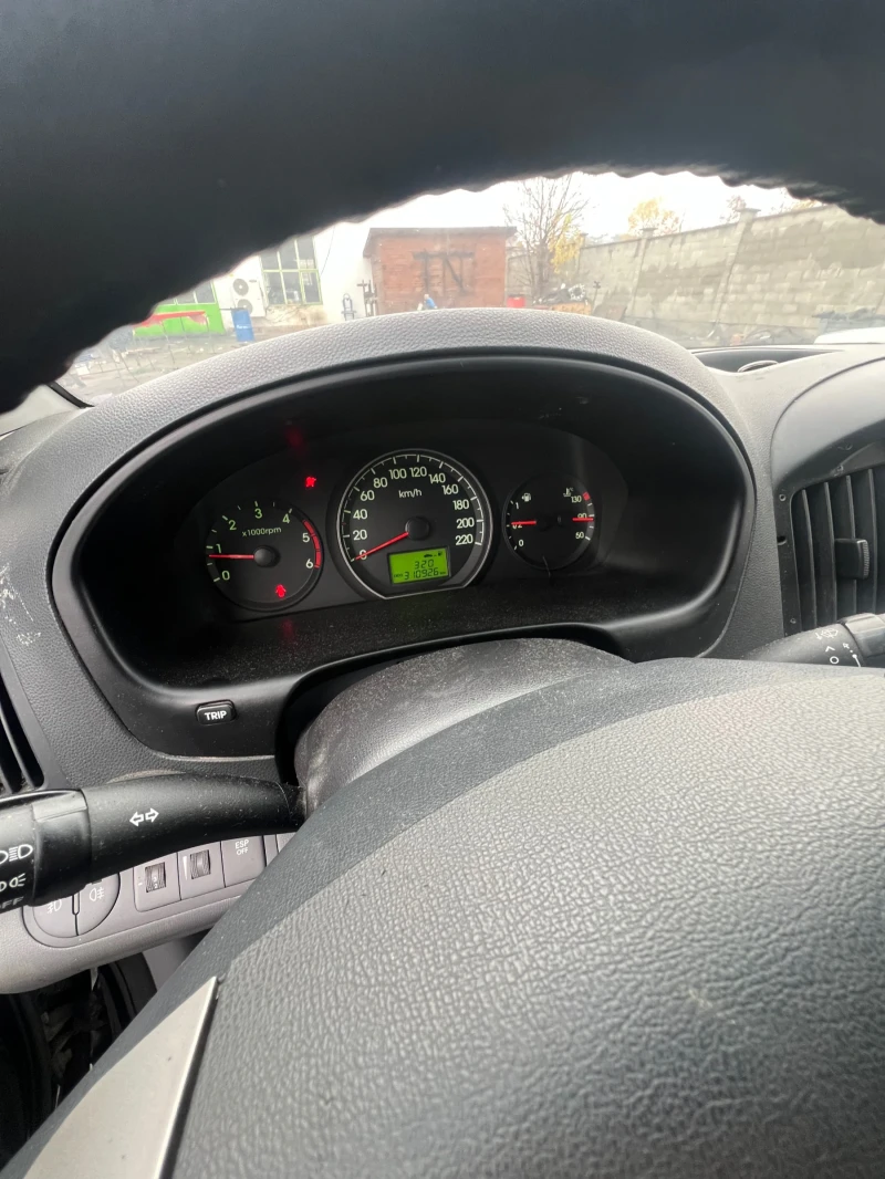 Hyundai H1 Starex, снимка 6 - Бусове и автобуси - 52573233