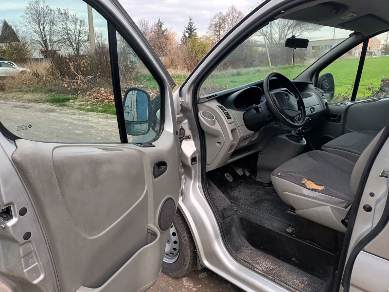 Opel Vivaro, снимка 6 - Бусове и автобуси - 52725843