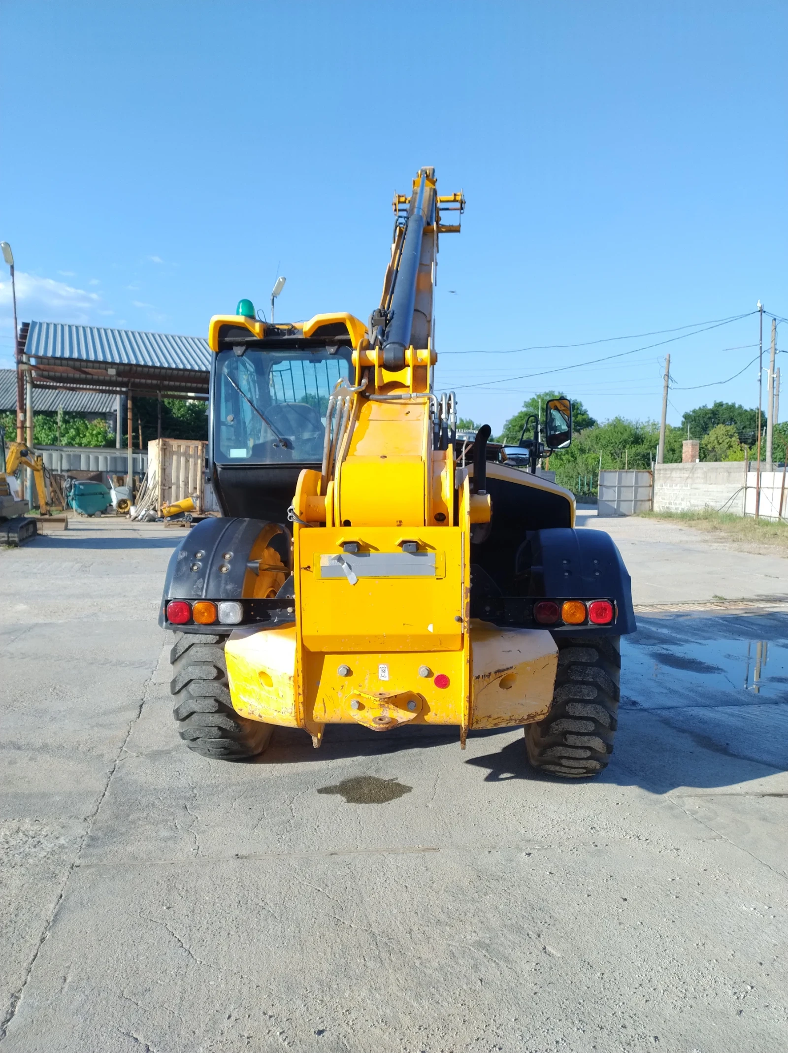Телескопични товарачи JCB 540V140 - изображение 3