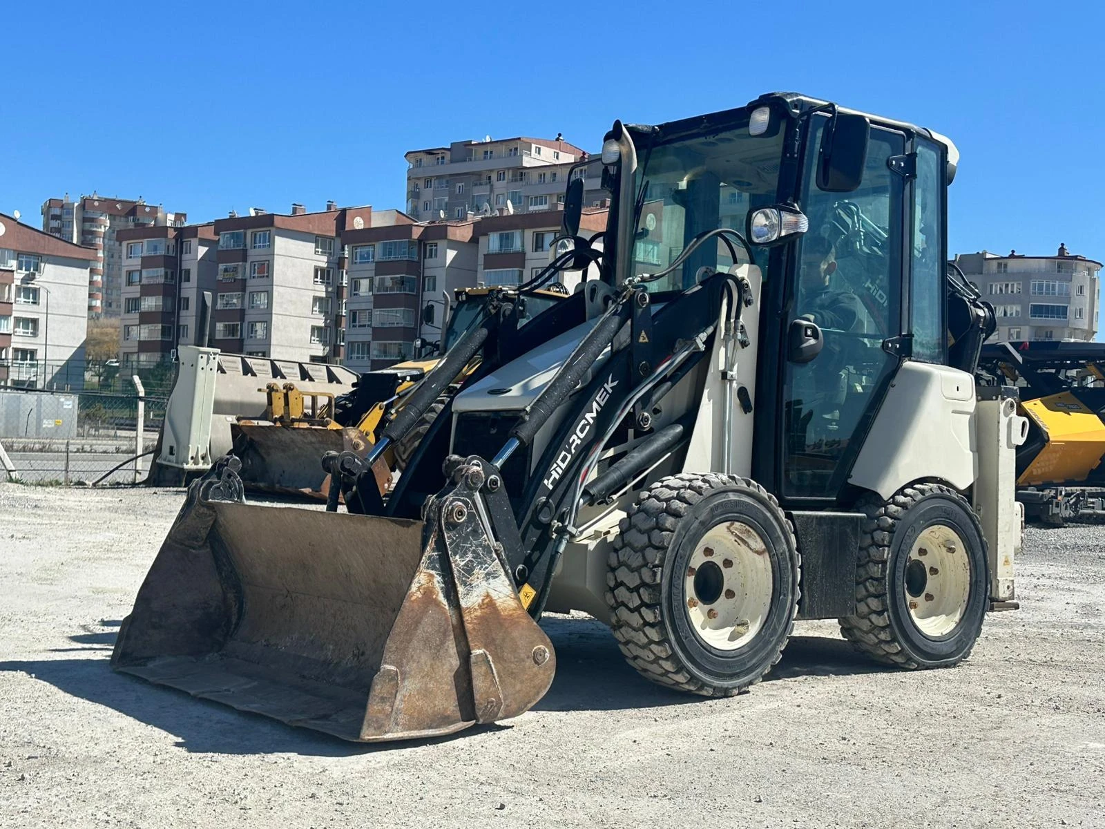 Багер Hidromek hmk 62SS, снимка 4 - Индустриална техника - 54620986