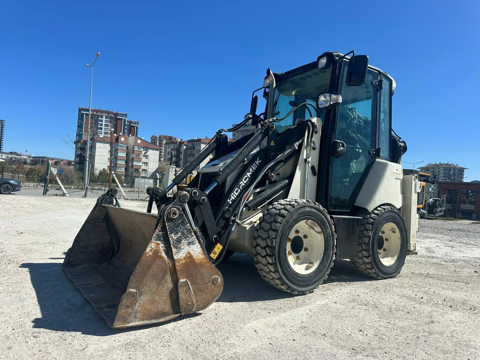 Багер Hidromek hmk 62SS, снимка 2 - Индустриална техника - 54620986