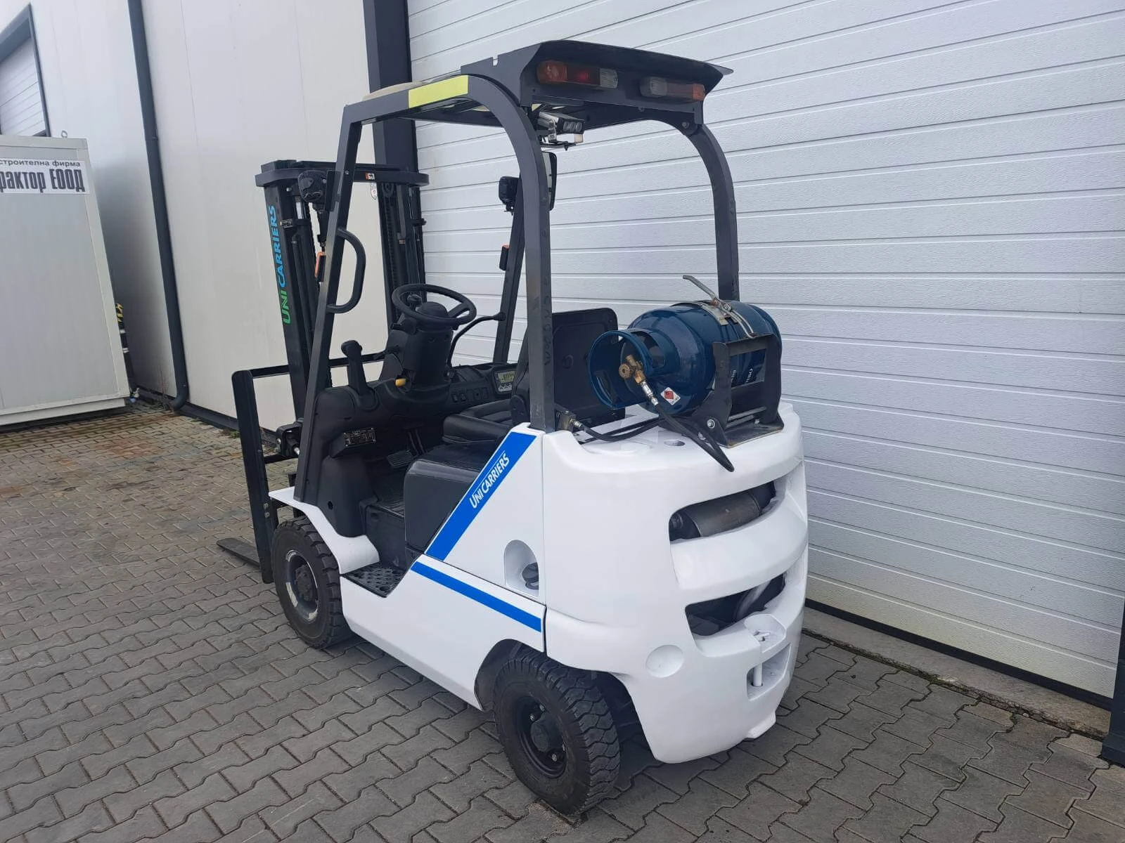 Мотокар UniCarriers, снимка 2 - Индустриална техника - 54696862