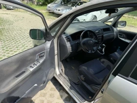 Toyota Corolla verso, снимка 10