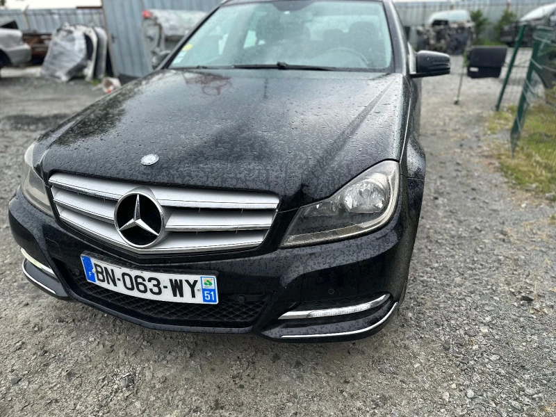 Mercedes-Benz C 220 651 топ състояние на части , снимка 6 - Автомобили и джипове - 40761752