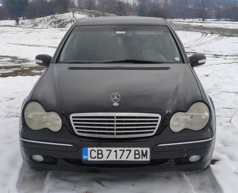 Mercedes-Benz C 180, снимка 3 - Автомобили и джипове - 44528952