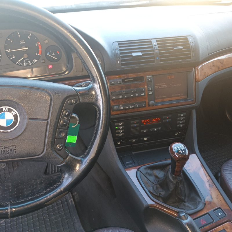 BMW 525, снимка 10 - Автомобили и джипове - 45226846