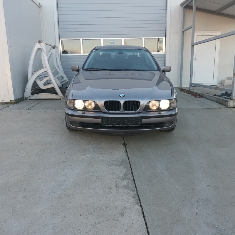 BMW 525, снимка 1 - Автомобили и джипове - 45226846