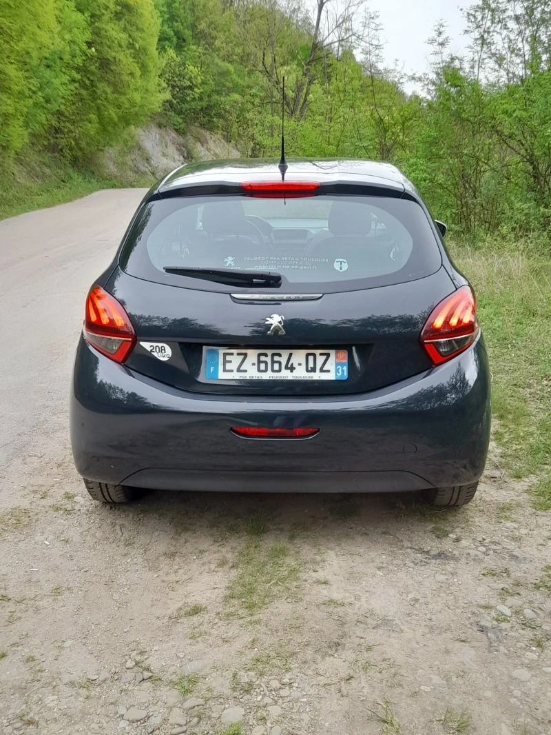 Peugeot 208, снимка 7 - Автомобили и джипове - 47389029