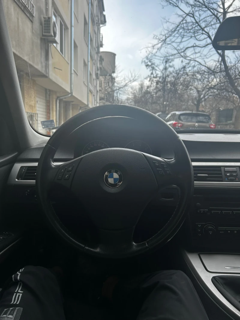 BMW 320 2.0, снимка 8 - Автомобили и джипове - 49494756