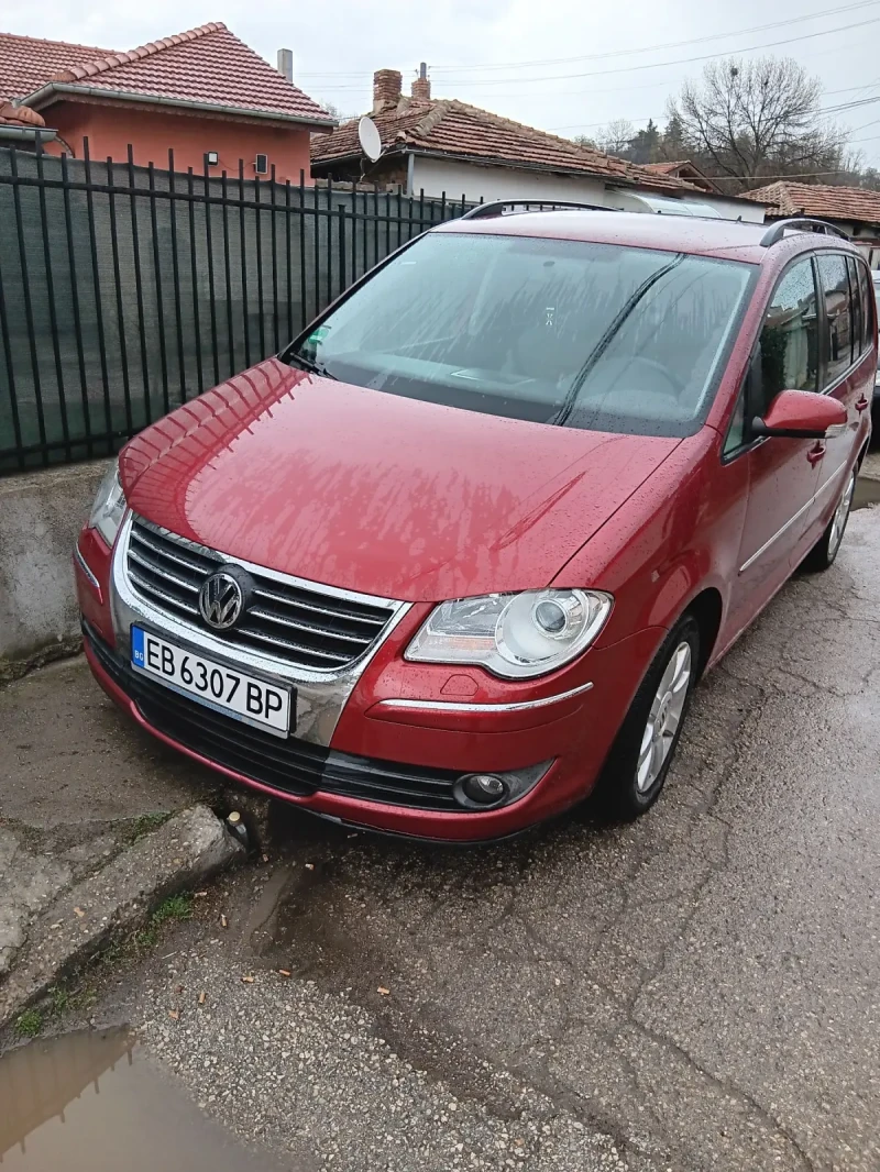 VW Touran 2.0tdi 170кс 2008год 7местен обслужен, снимка 1 - Автомобили и джипове - 49520019