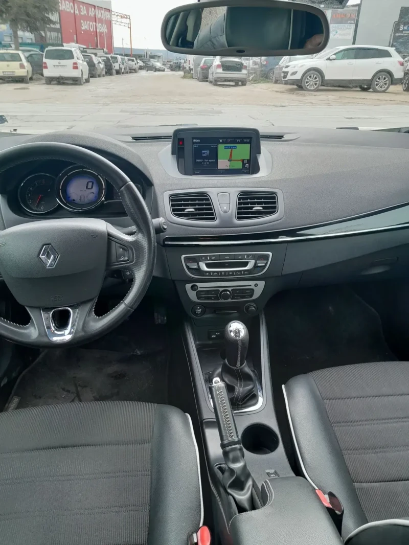 Renault Fluence 1.6 i, снимка 7 - Автомобили и джипове - 49544514