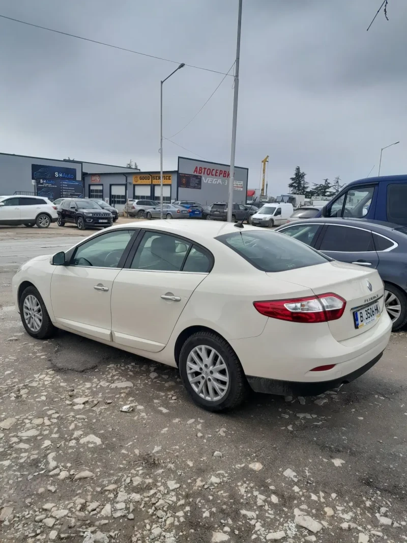 Renault Fluence 1.6 i, снимка 3 - Автомобили и джипове - 49544514