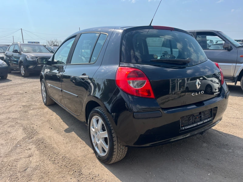 Renault Clio 1.6 БЕНЗИН, снимка 5 - Автомобили и джипове - 51194355