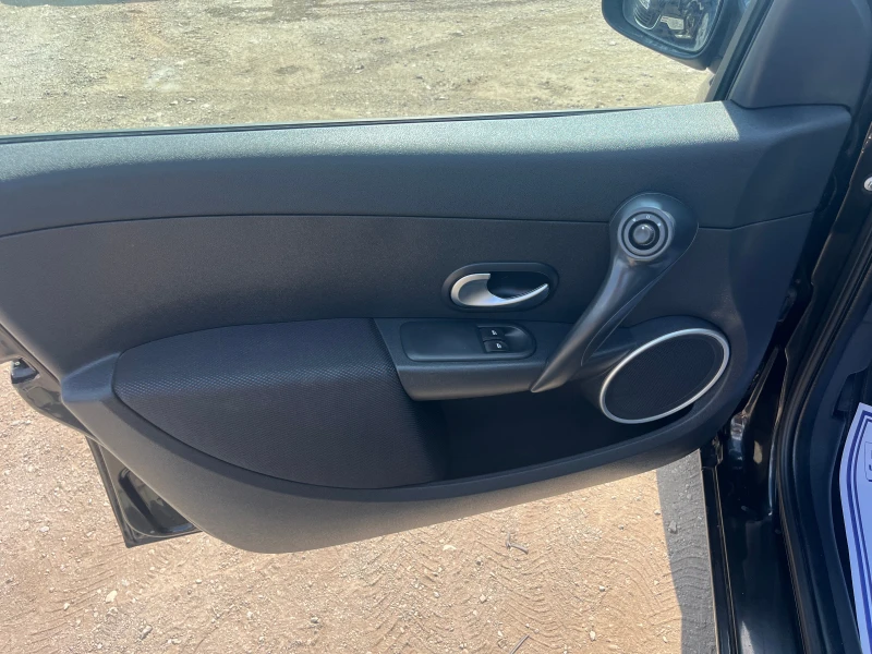 Renault Clio 1.6 БЕНЗИН, снимка 6 - Автомобили и джипове - 51194355