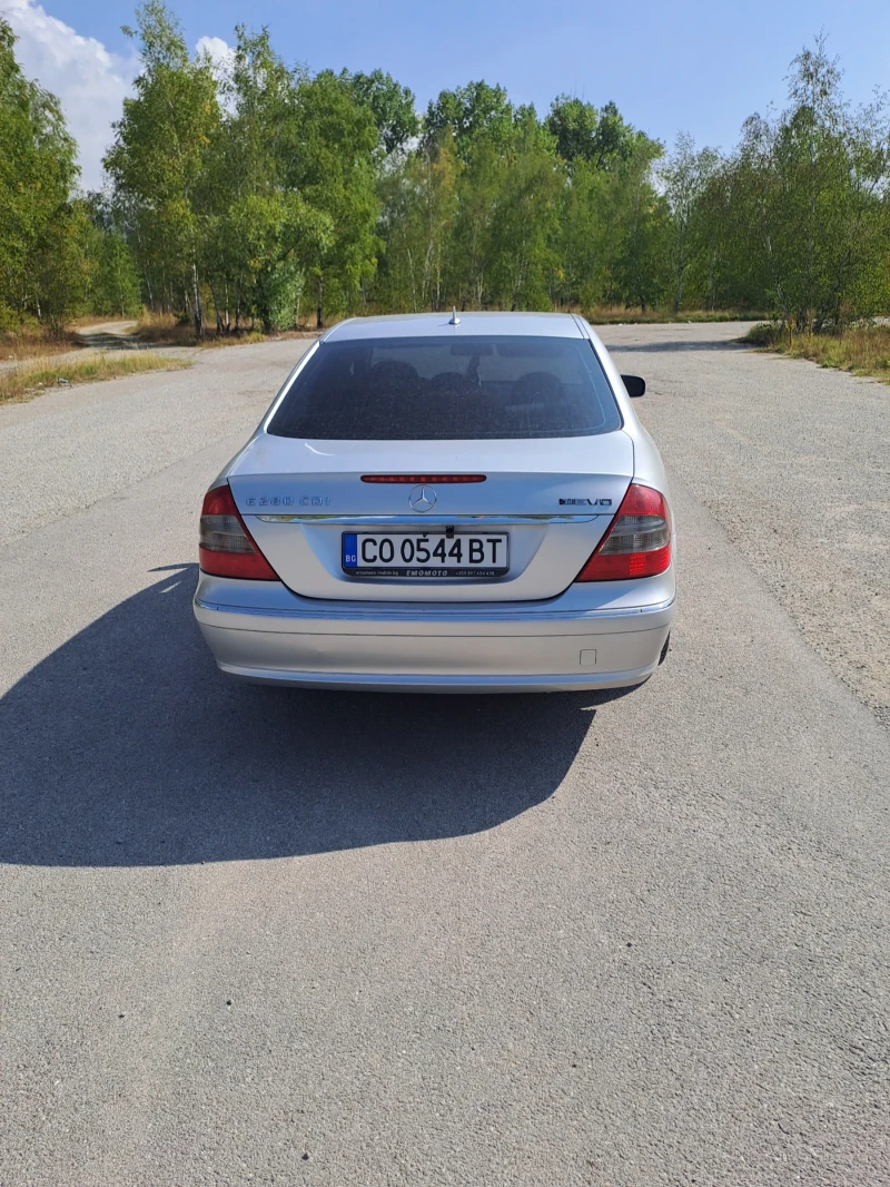 Mercedes-Benz E 280, снимка 3 - Автомобили и джипове - 52252520