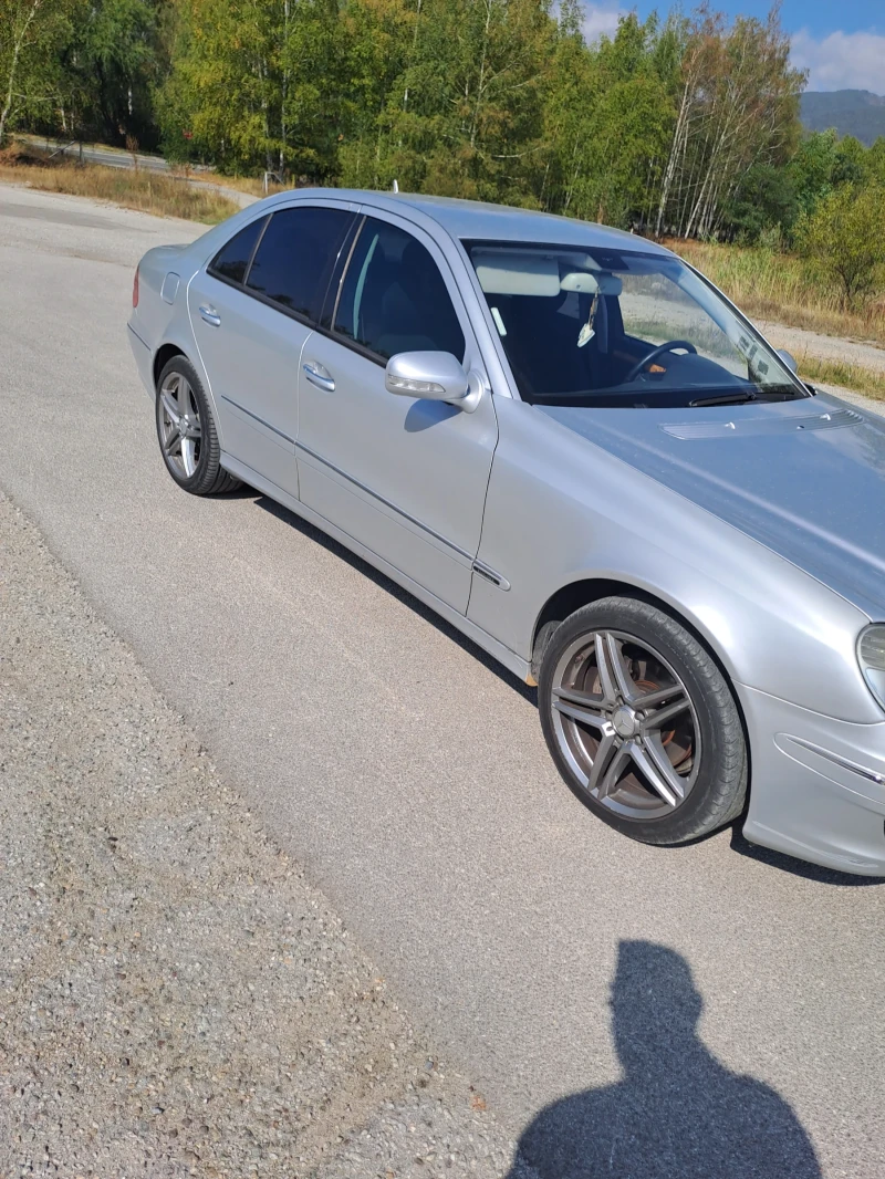 Mercedes-Benz E 280, снимка 2 - Автомобили и джипове - 52252520