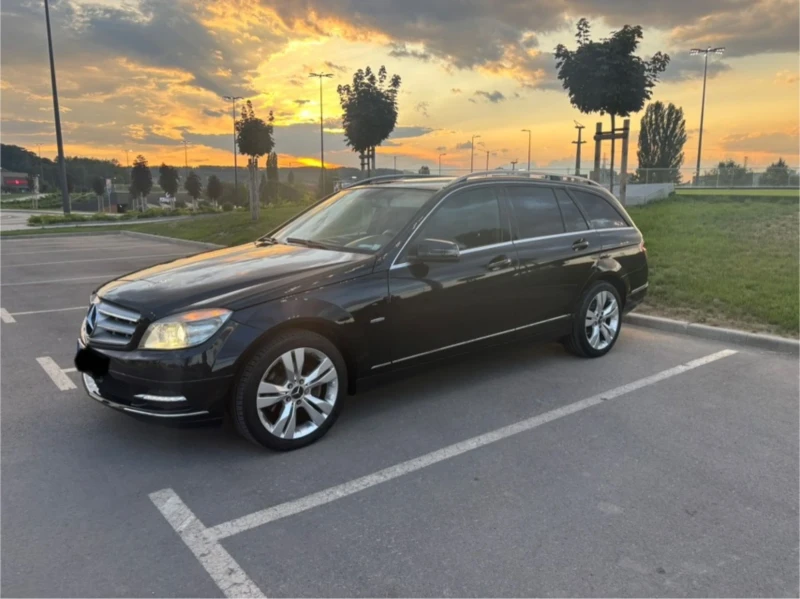 Mercedes-Benz C 220, снимка 3 - Автомобили и джипове - 52112330