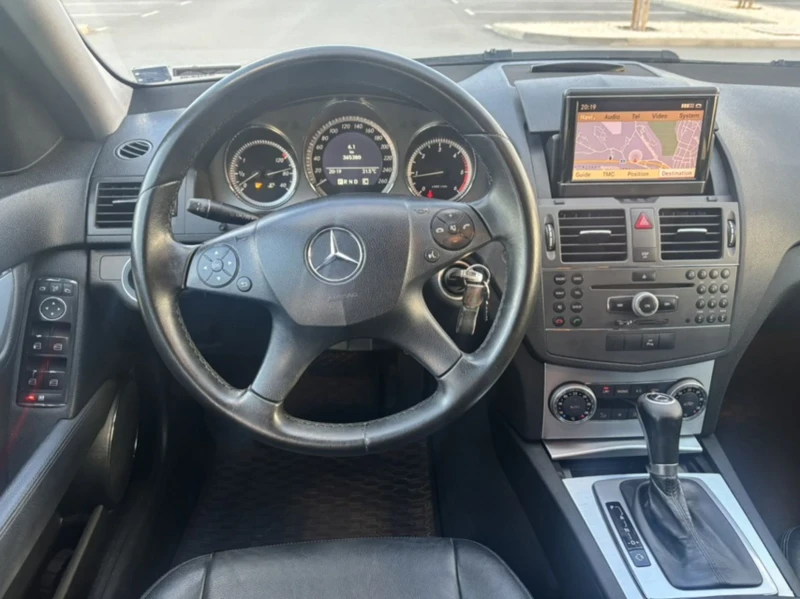 Mercedes-Benz C 220, снимка 9 - Автомобили и джипове - 52112330