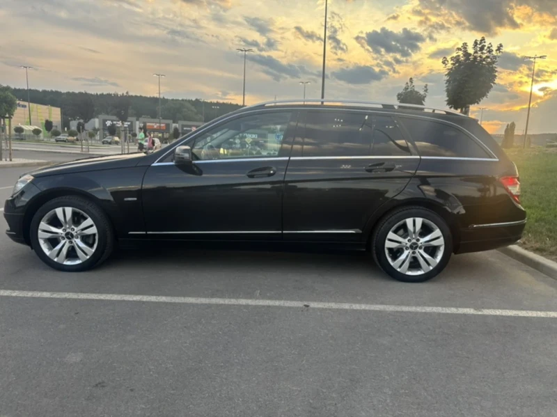 Mercedes-Benz C 220, снимка 4 - Автомобили и джипове - 52112330