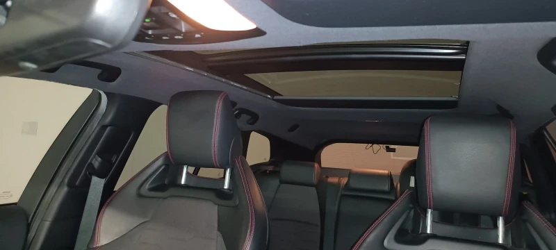 Toyota Corolla TS luxury+ Pano 2.0 HUD Matrix lights, снимка 6 - Автомобили и джипове - 52809793