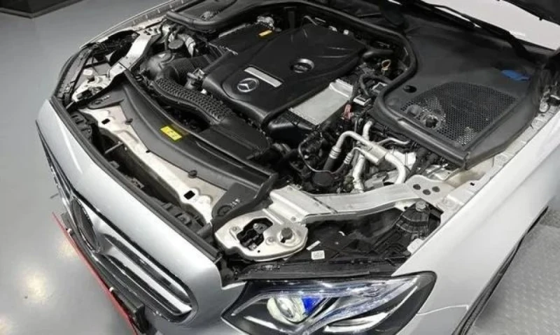 Mercedes-Benz E 300 66500км., снимка 5 - Автомобили и джипове - 52896441