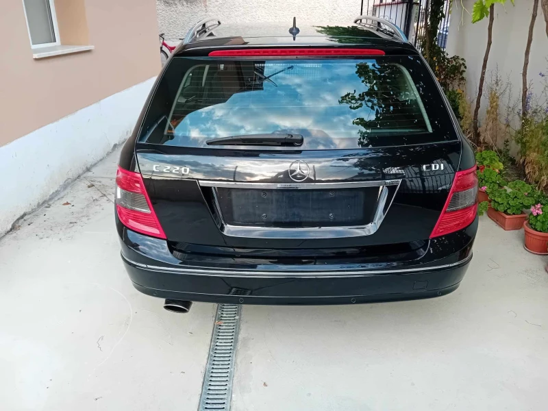 Mercedes-Benz C 220, снимка 8 - Автомобили и джипове - 52899960