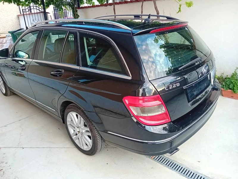 Mercedes-Benz C 220, снимка 7 - Автомобили и джипове - 52899960