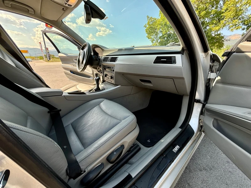 BMW 320, снимка 14 - Автомобили и джипове - 53013920