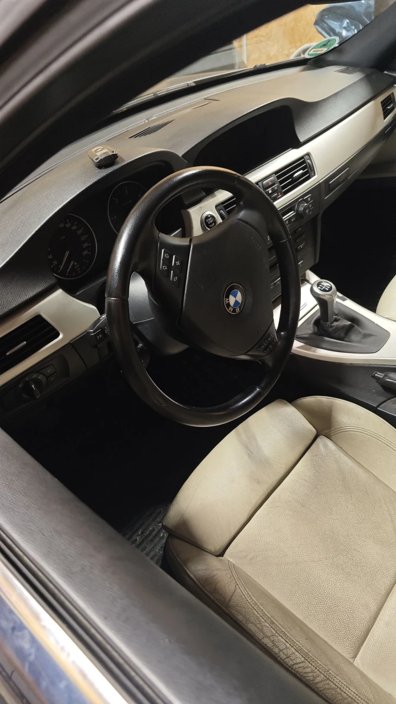 BMW 330 d ЗАДНО РЪЧКА, снимка 4 - Автомобили и джипове - 53573197