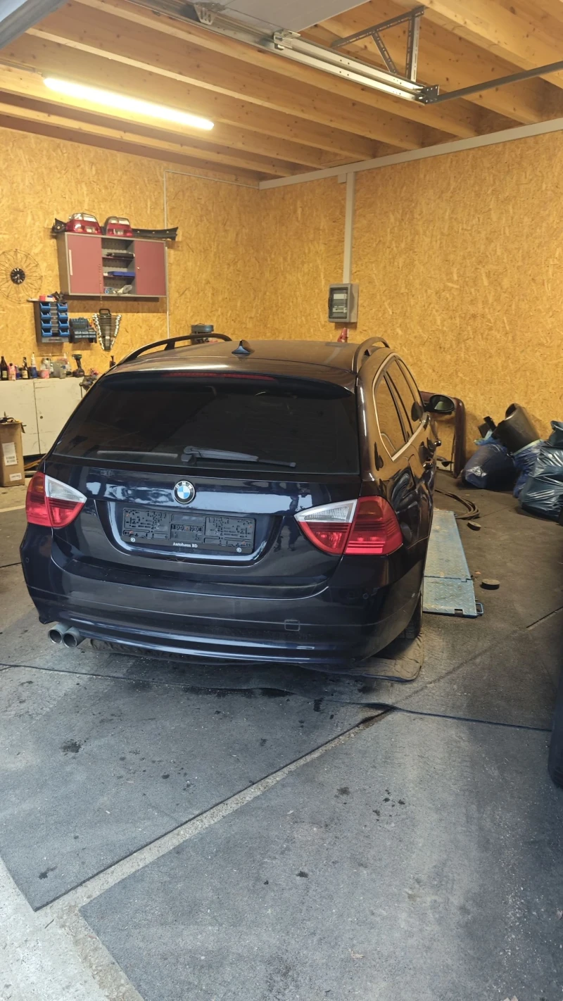 BMW 330 d ЗАДНО РЪЧКА