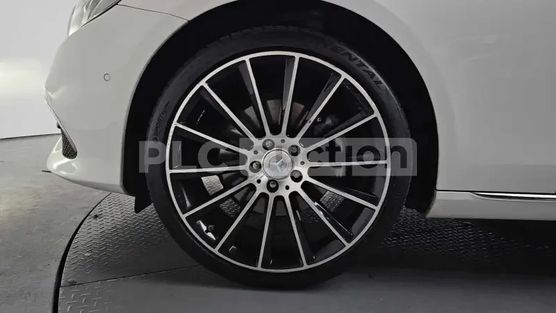 Mercedes-Benz E 220 Подгрев - Обдухване - Бурмейстер - Крайна цена!, снимка 5 - Автомобили и джипове - 54526185