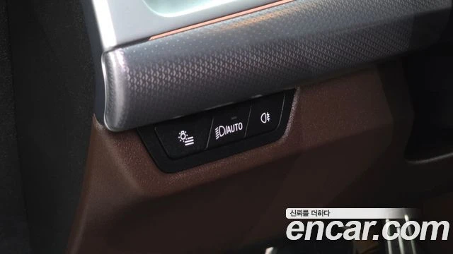 BMW iX2, снимка 15 - Автомобили и джипове - 56282226