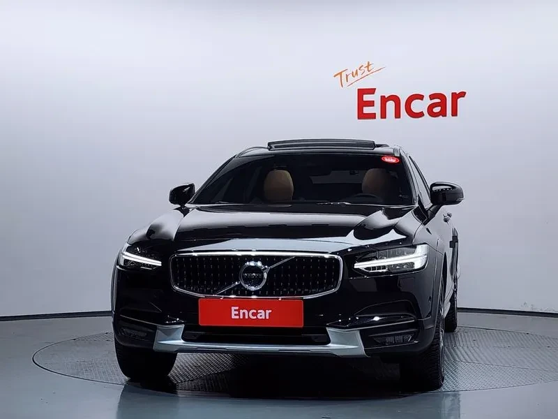 Volvo V90  Cross Country T5 Pro Awd, снимка 3 - Автомобили и джипове - 56698639