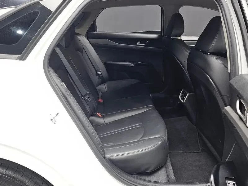 Kia K5, снимка 11 - Автомобили и джипове - 56688196