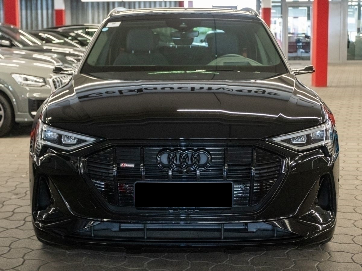 Audi E-Tron 5 Quattro S-line = Black Edition= Гаранция - изображение 1