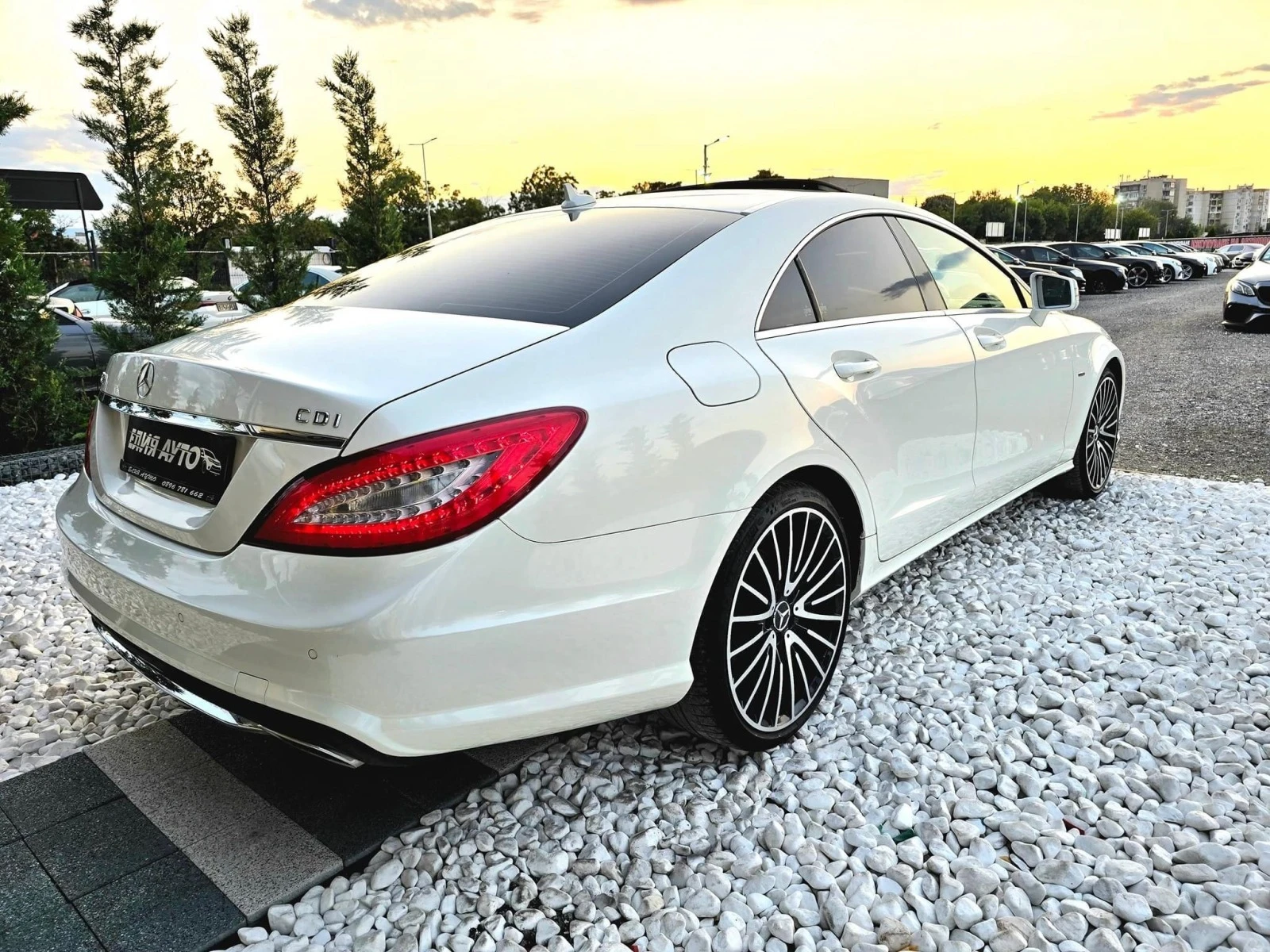 Mercedes-Benz CLS 350 FULL AMG 6.3 PACK ПАНОРАМЕН ЛЮК ЛИЗИНГ 100% - изображение 10