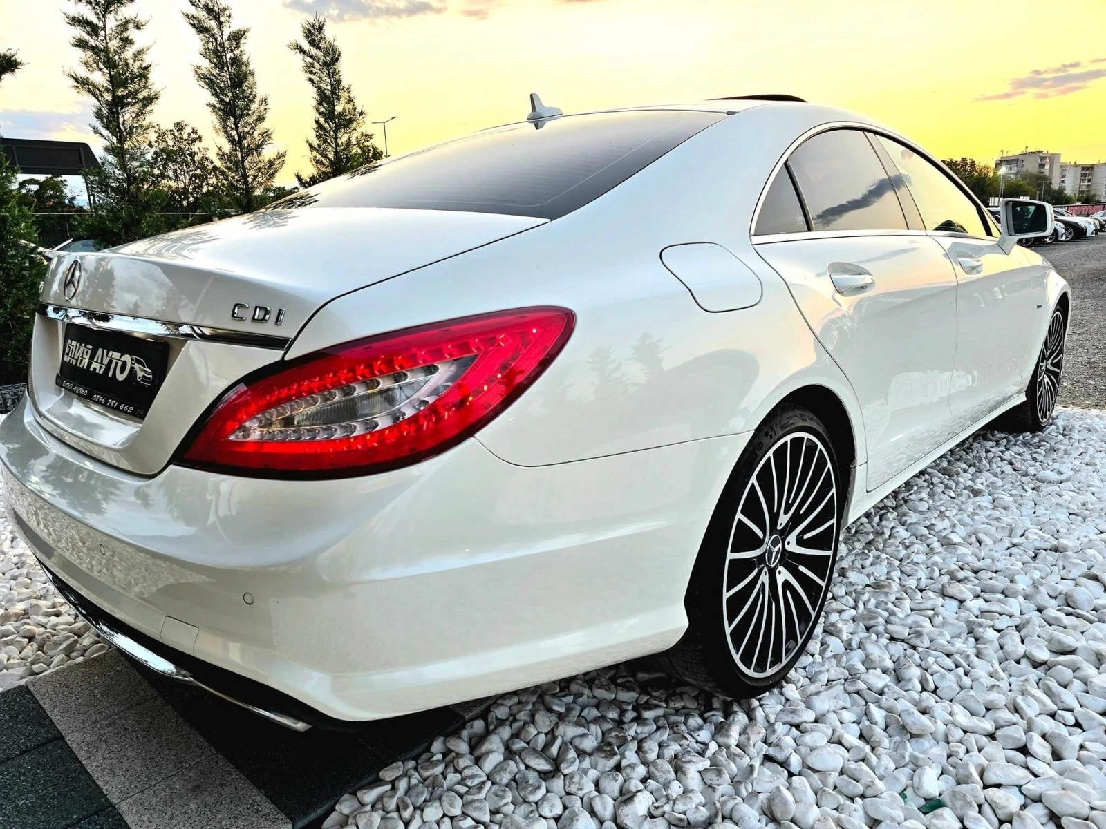 Mercedes-Benz CLS 350 FULL AMG 6.3 PACK ПАНОРАМЕН ЛЮК ЛИЗИНГ 100% - изображение 9