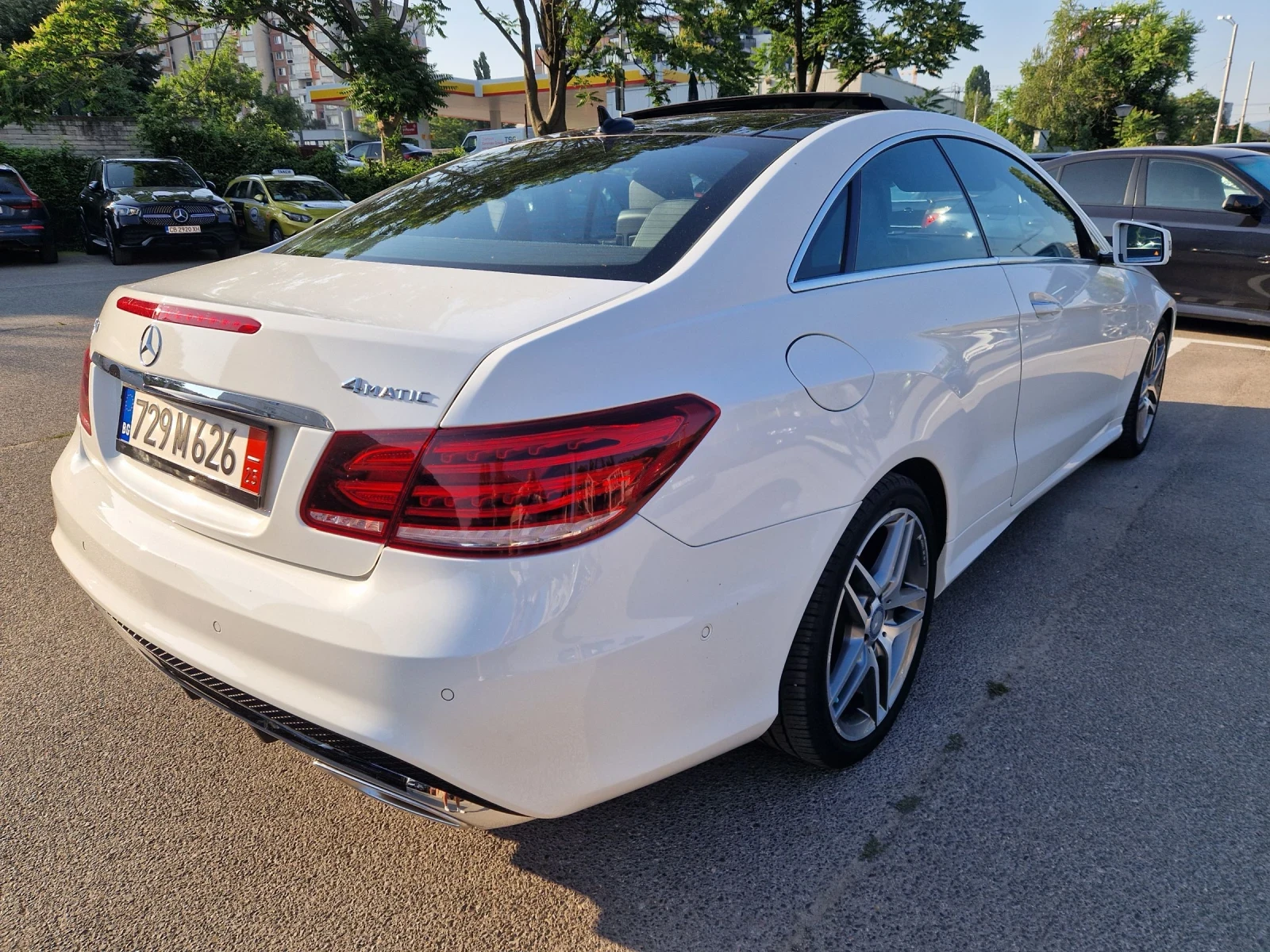 Mercedes-Benz E 400 4 MATIK, , 57000км!!! Всички екстри - изображение 4