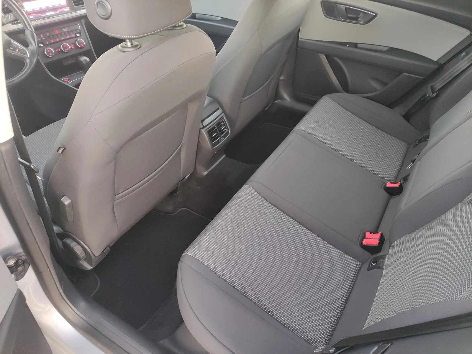 Seat Leon 1.6tdi DSG Swiss Mocean | Mobile.bg � ����������� 11