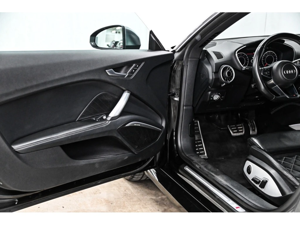 Audi Tt * 2.0T Quattro S tronic * CARFAX * ���� �� �� | Mobile.bg � ����������� 12