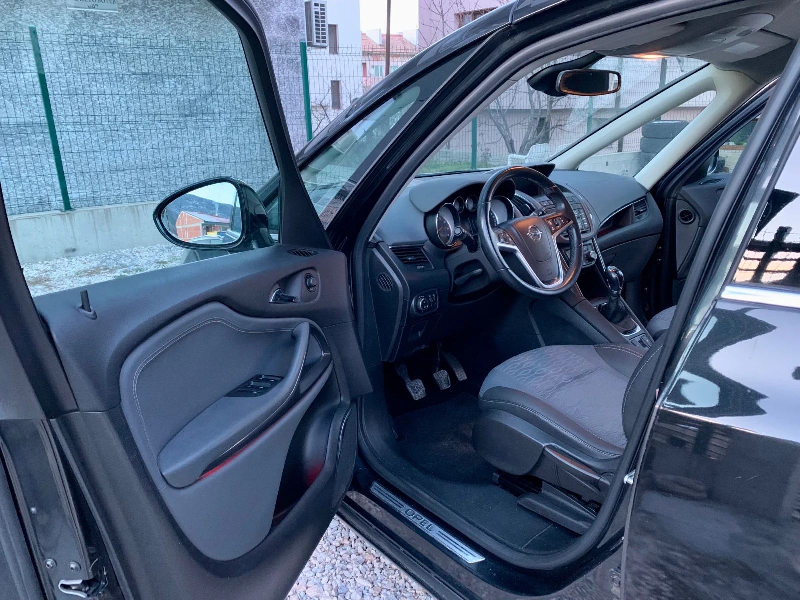 Opel Zafira Turbo Cosmo LPG * NAVI * KOJA* AUTOPILOT | Mobile.bg � ����������� 8