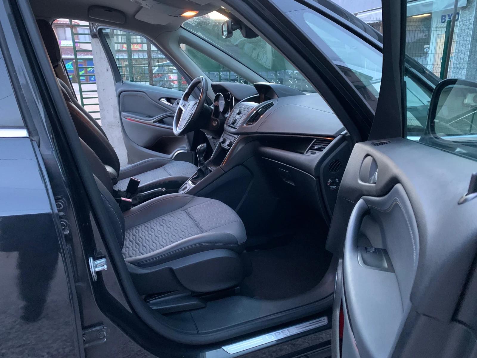 Opel Zafira Turbo Cosmo LPG * NAVI * KOJA* AUTOPILOT | Mobile.bg � ����������� 9