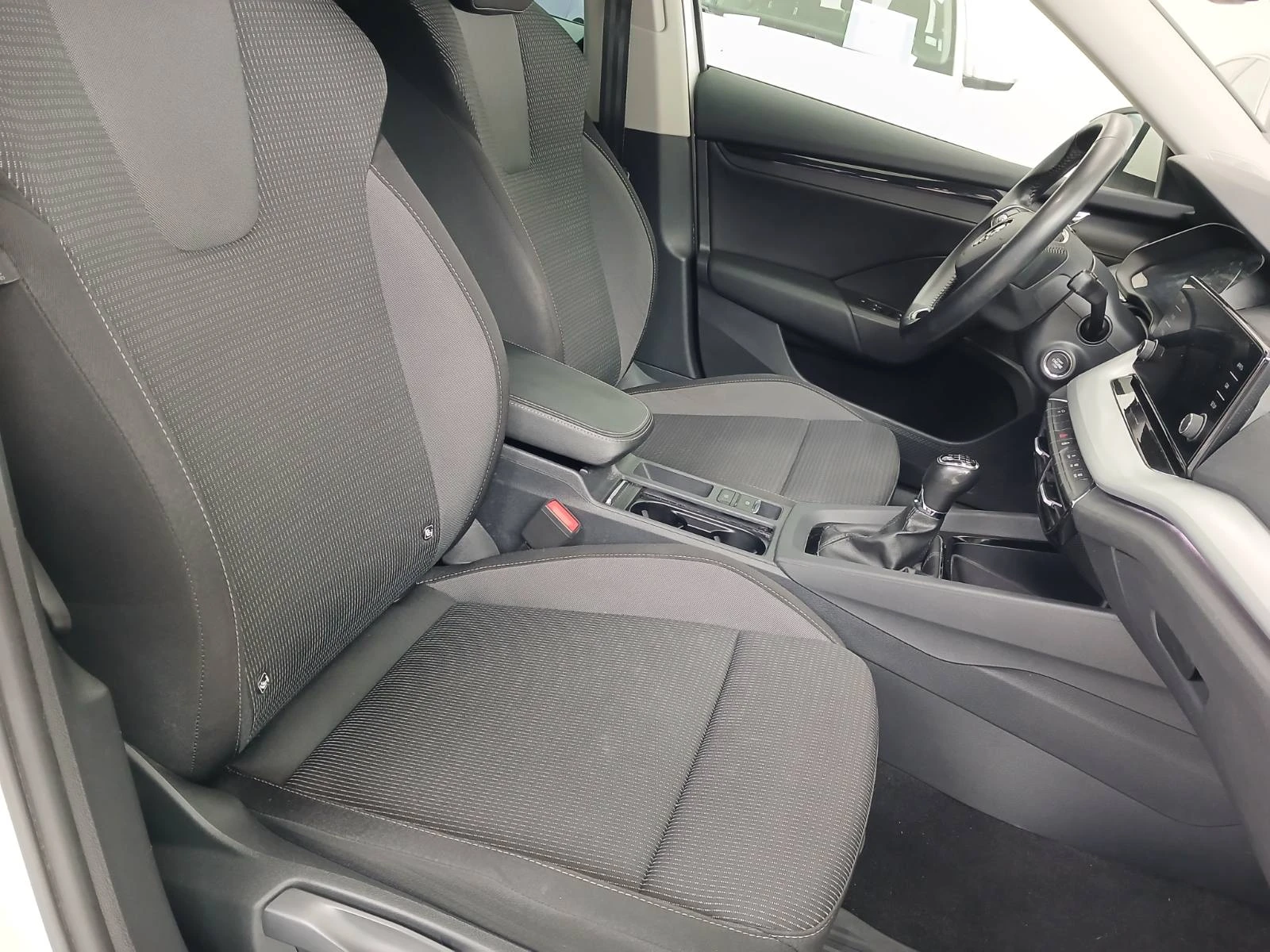 Skoda Octavia Ambition 1.0 TSI - изображение 8