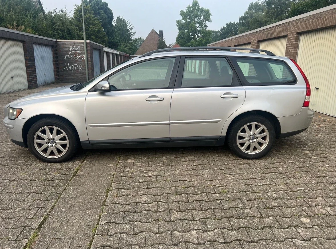 Volvo V50, снимка 4 - Автомобили и джипове - 54496196