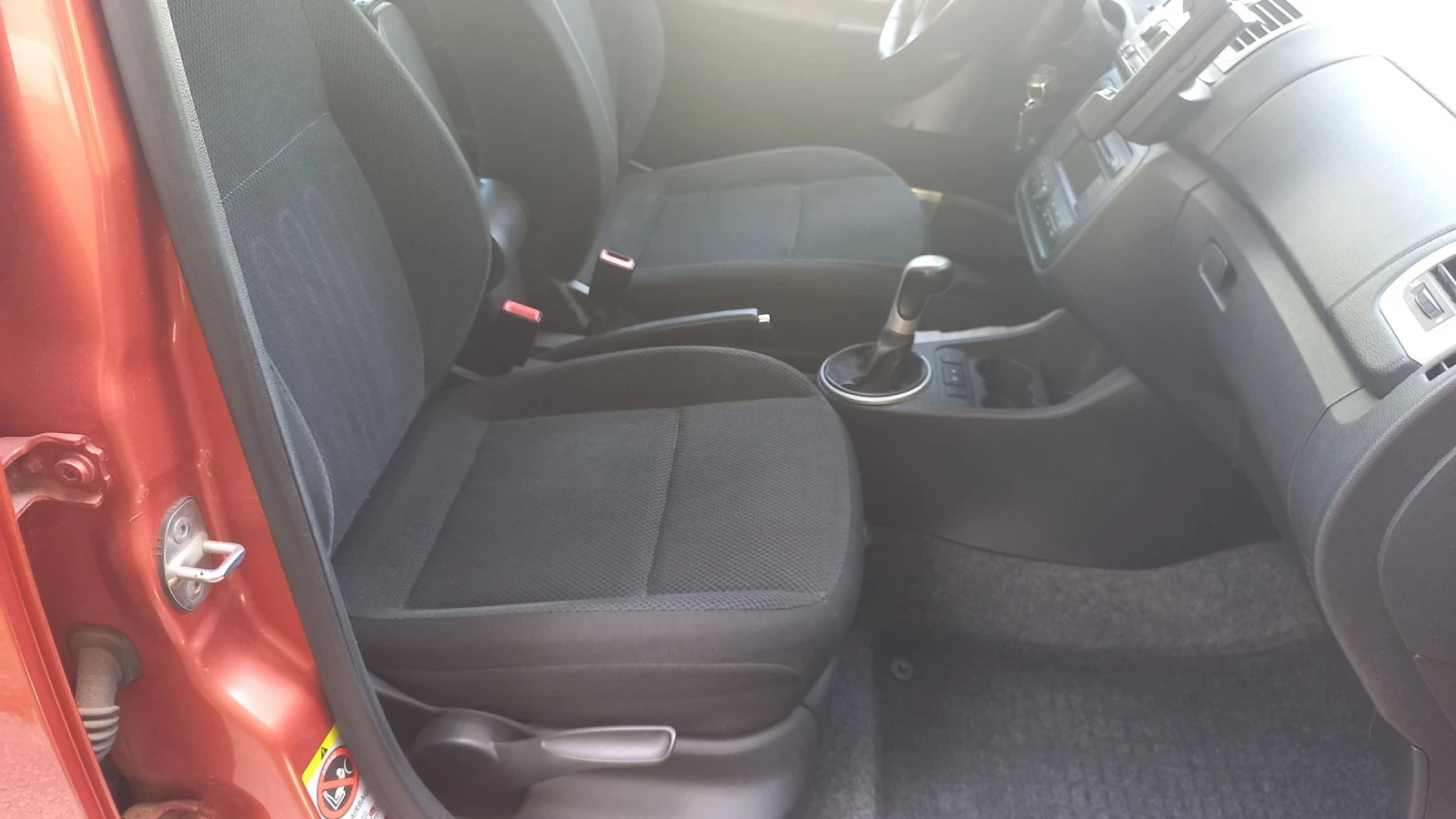 Skoda Fabia 1.9tdi 105к.с , снимка 10 - Автомобили и джипове - 54724071