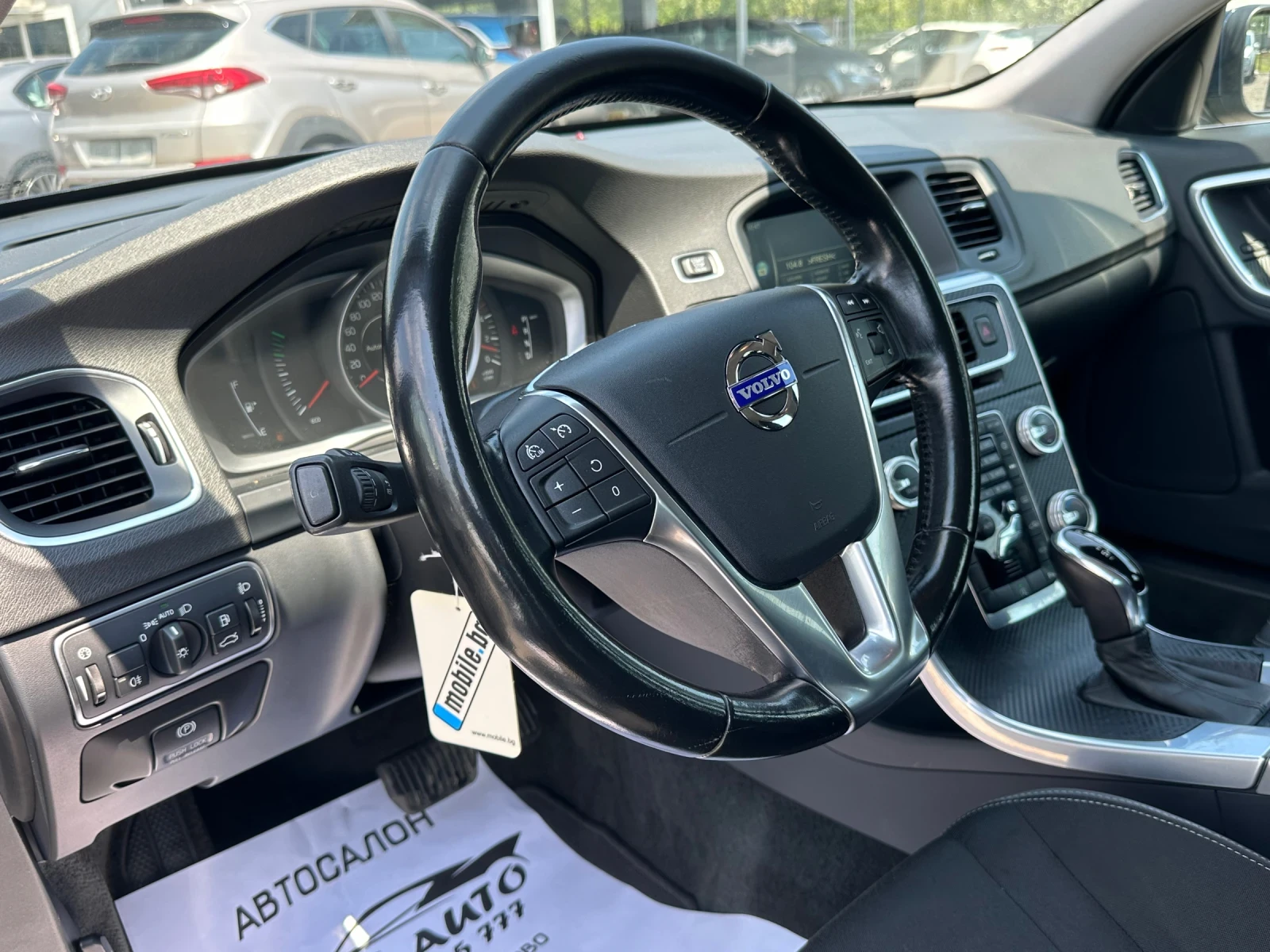Volvo V60 2.0D-181к.с-FACELIFT-АВТОМАТ-ЛЕД-ПАРКТРОНИК, снимка 10 - Автомобили и джипове - 54791399