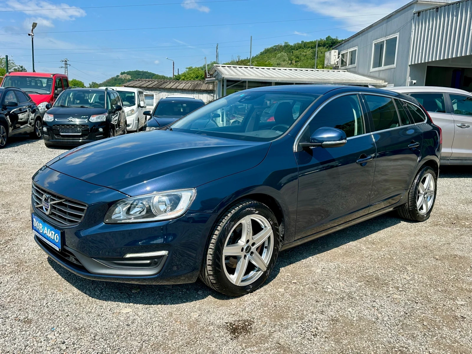 Volvo V60 2.0D-181к.с-FACELIFT-АВТОМАТ-ЛЕД-ПАРКТРОНИК, снимка 3 - Автомобили и джипове - 54791399